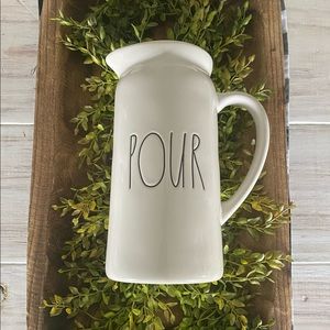 Rae Dunn ‘Pour’ pitcher